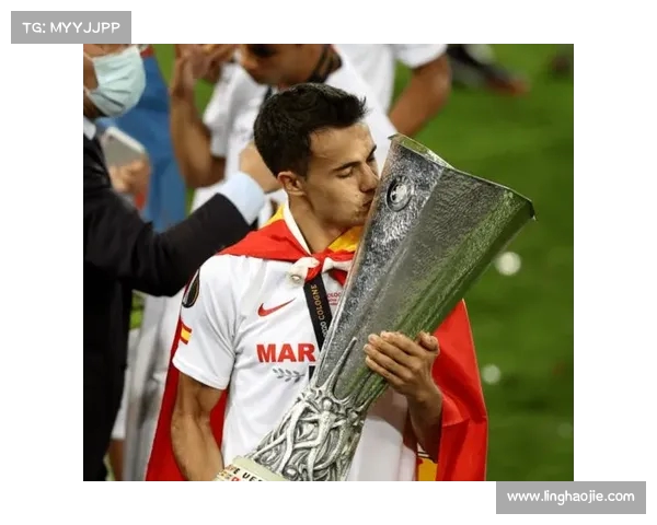 法甲四后卫体系解析：打造坚固防线与快速反击的完美平衡